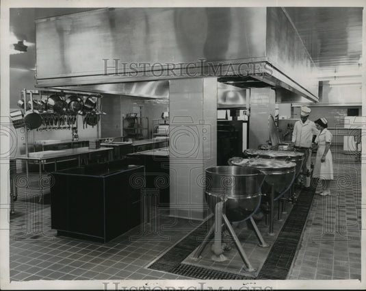 1953, Chief Cook, Dietitian Veterans Hospital kitchen, BIrmingham - Historic Images