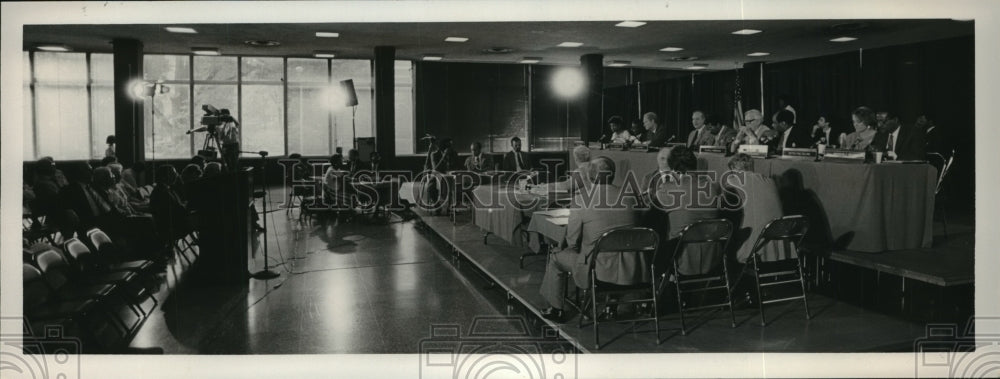 1986, City Council met today in Boatwell Auditorium&#39;x Exhibition Hall - Historic Images