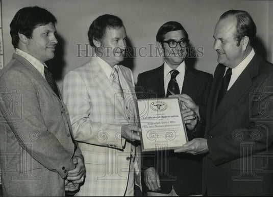 1978 Alabama Cattlemen's Association Present Award - Historic Images