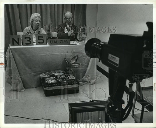1981, Volunteers call bingo on University Hospital TV, BIrmingham - Historic Images