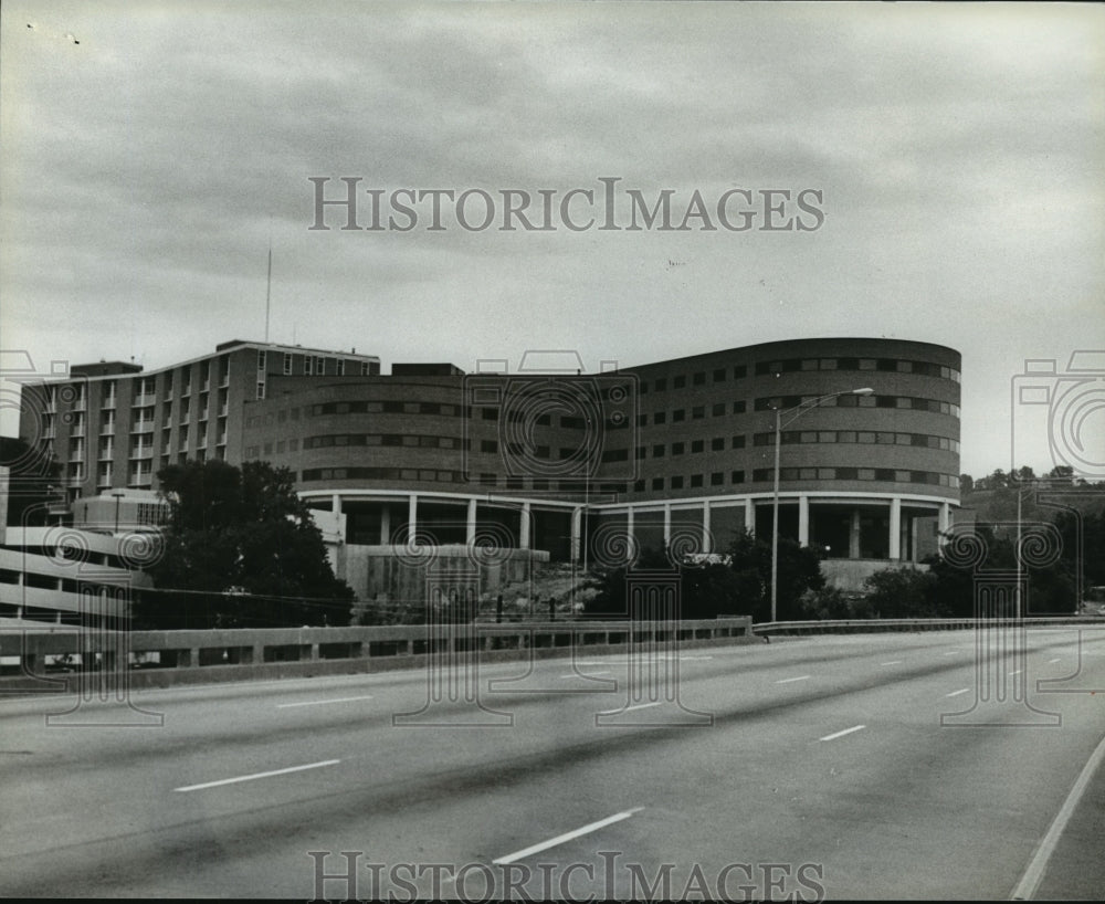 1981 St. Vincent&#39;s Hospital, Birmingham, Alabama - Historic Images