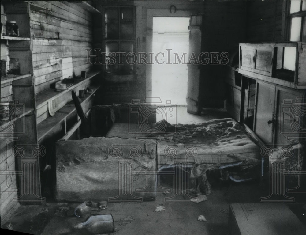 1969 Press Photo Typical Interior of Abandoned Structures, Birmingham, Alabama - Historic Images