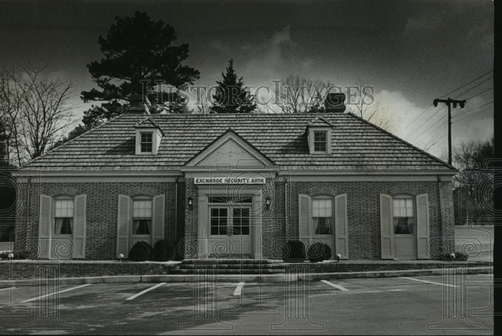 1964, New Exchange Security Bank Opens, Birmingham, Alabama - Historic Images