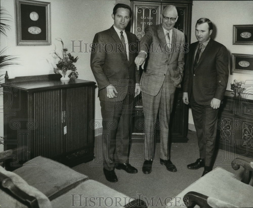 1969 Lorch Management Executives View Furniture Secton-Historic Images