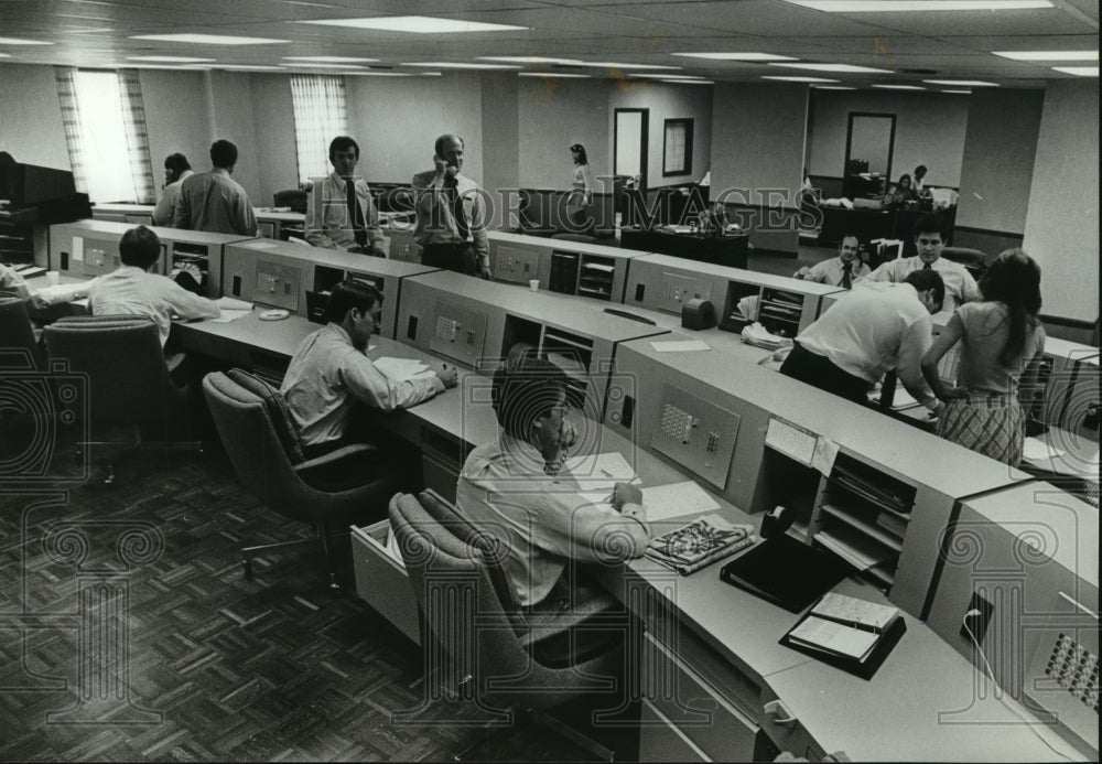 Bond and Money Market at Central Bank of Birmingham, Alabama - Historic Images