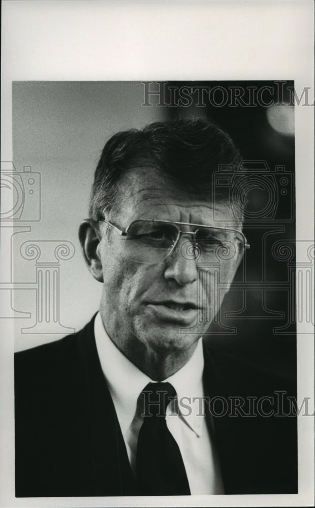 Press Photo Reverend Frank Barker, Briarwood Presbyterian Church, Alabama - Historic Images