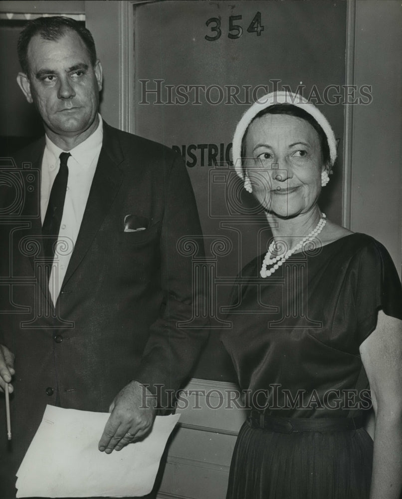 1961 Press Photo Mrs. Lacy R. Stephenson with Attorney Macon L. Weaver - Historic Images