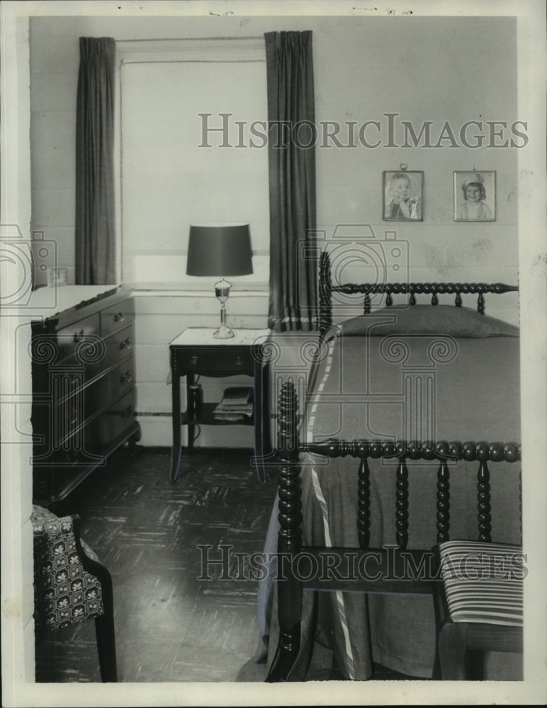 1952 Press Photo White Douglas Home for Aged Women - Birmingham, Alabama Bedroom - Historic Images