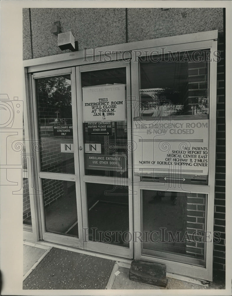 1985, Eastend Hospital, Emergency entrance, Birmingham, Alabama - Historic Images