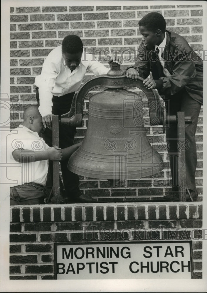 1988 Boys ring bell at Morning Star Baptist Church in Birmingham - Historic Images