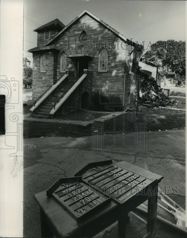 1982, First Baptist Church of East Lake damaged from fire, Birmingham - Historic Images