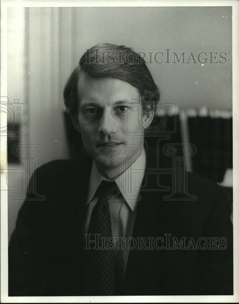 Press Photo Attorney Mike Waters - abna21089 - Historic Images