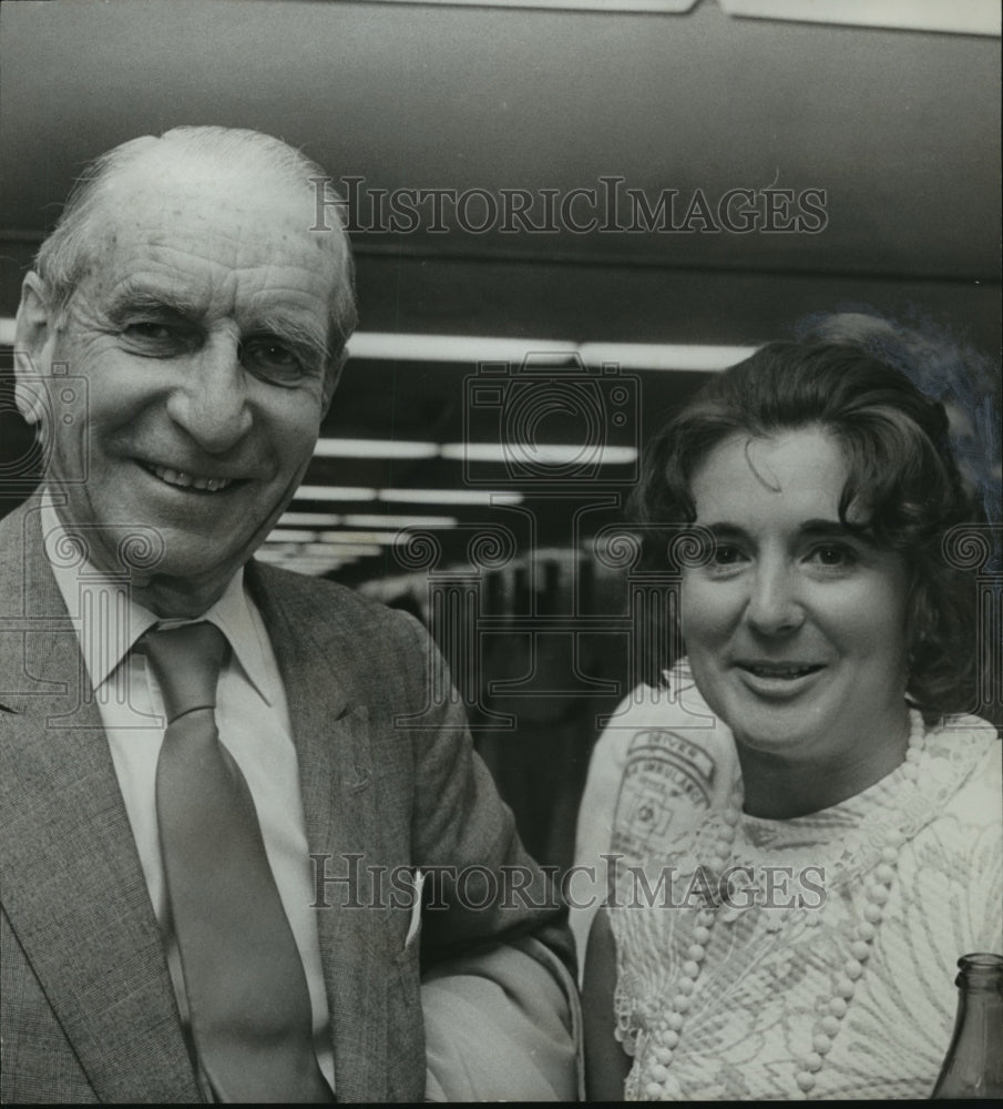 1972 Author-Editor Arthur Weeks at Airport With Daughter-In-Law - Historic Images