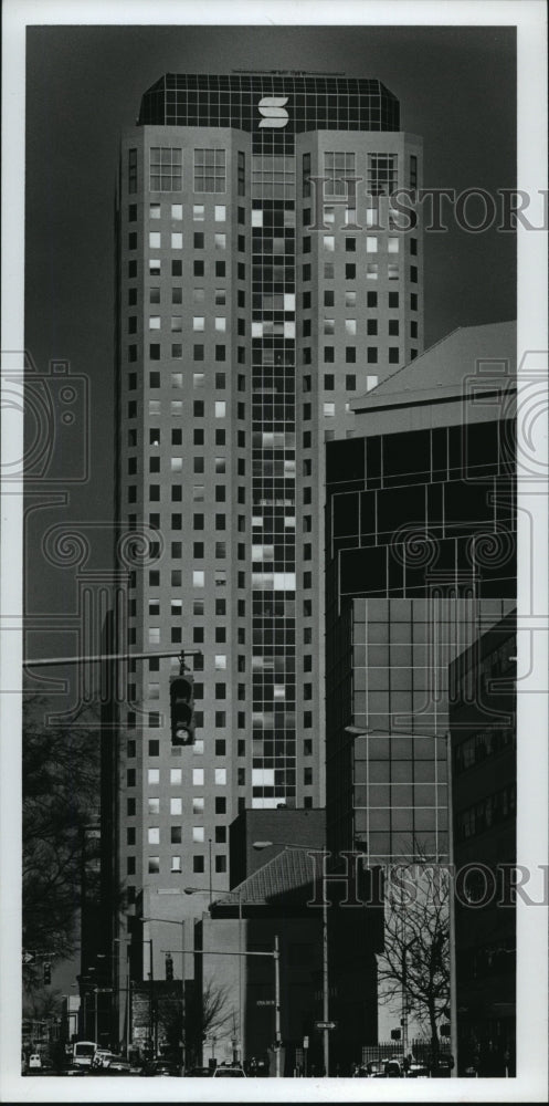 1992, View of Bank Building, Birmingham, Alabama - abna21205 - Historic Images
