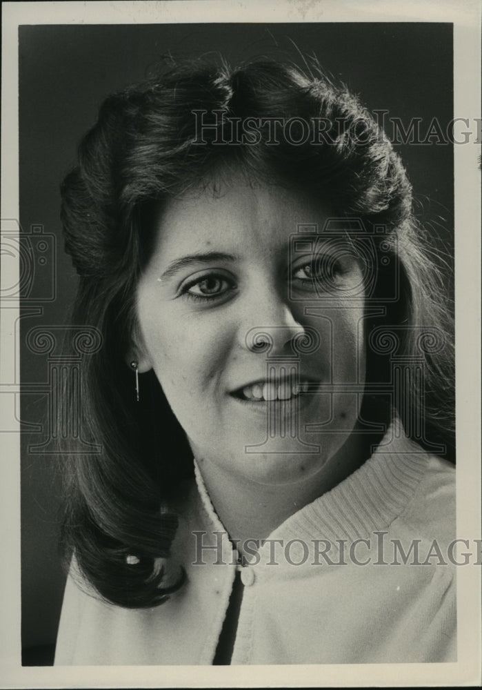 1987 Sue Bethune, Cake Decorator - Historic Images
