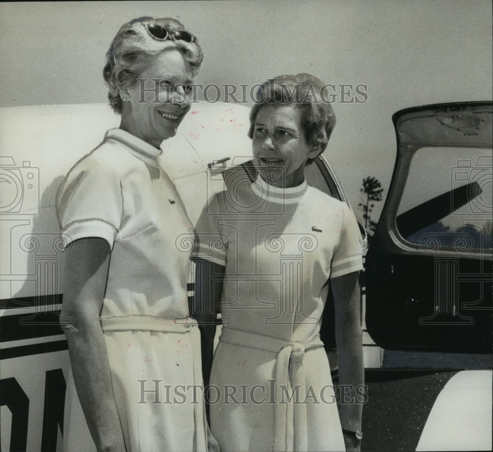1970 Press Photo Fliers Juanita Holstead, Nancy Beeland, International Air Race - Historic Images