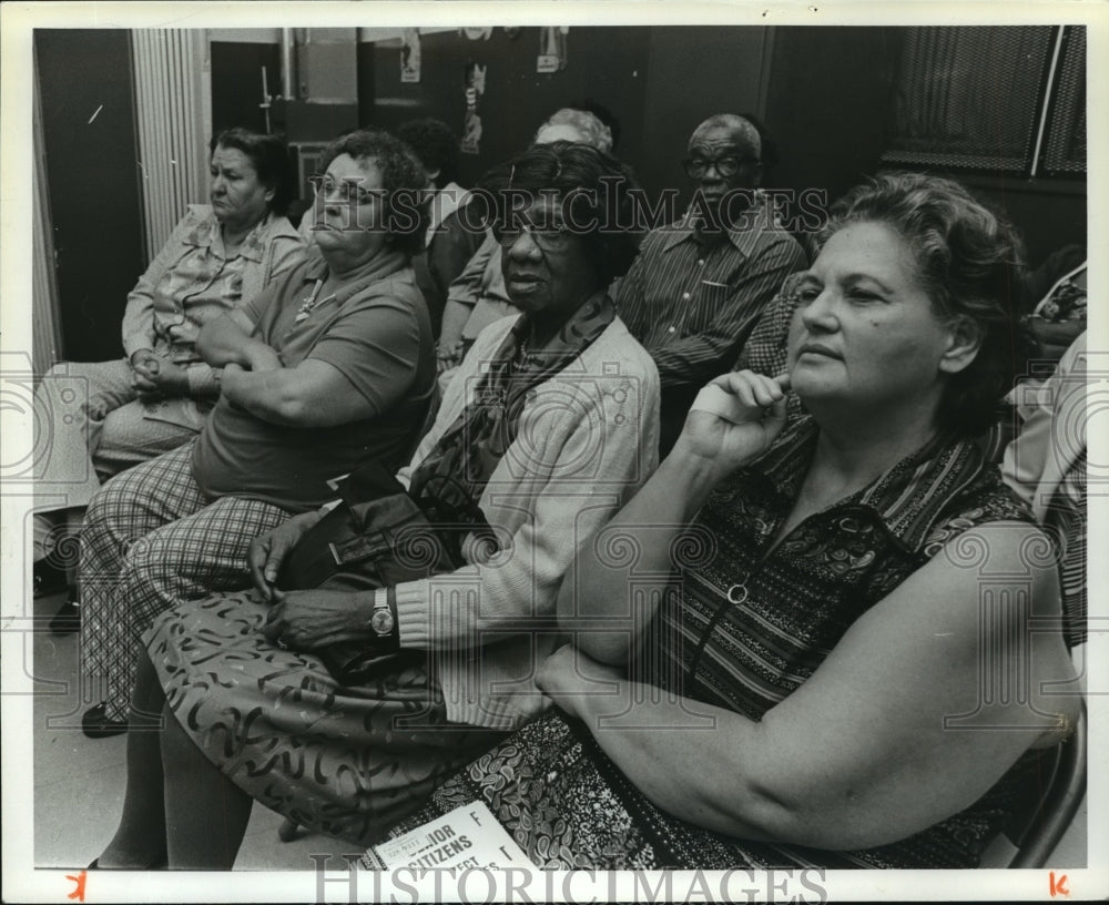 1980, Central City Housing Residents Speak With Police, Birmingham - Historic Images