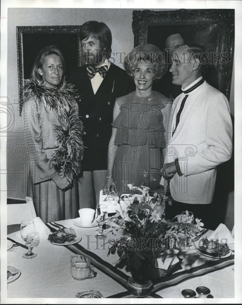 1975 Mrs. Richard Bruhn, guests at civic opera dinner, Alabama - Historic Images