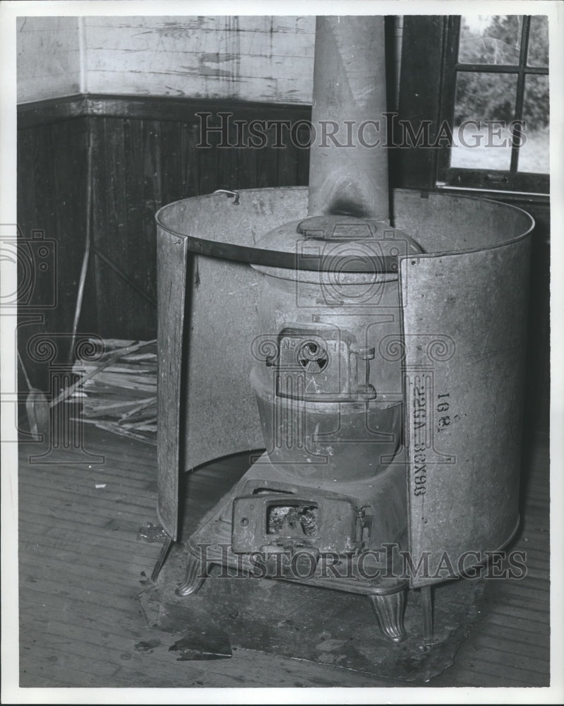 1978, Furnace in a Birmingham school - abna22032 - Historic Images