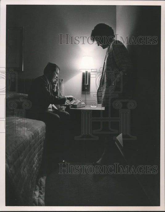 1986 Bill Baxley, politician, on phone - Historic Images