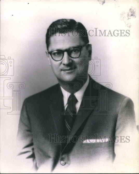 1965 Press Photo G. L. Baumhauer of Birmingham Trust National Bank - abna22067 - Historic Images