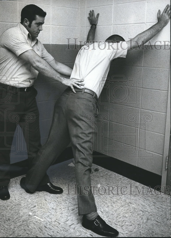 1972 Press Photo Police demonstration at Faulkner State Junior College, Alabama - Historic Images