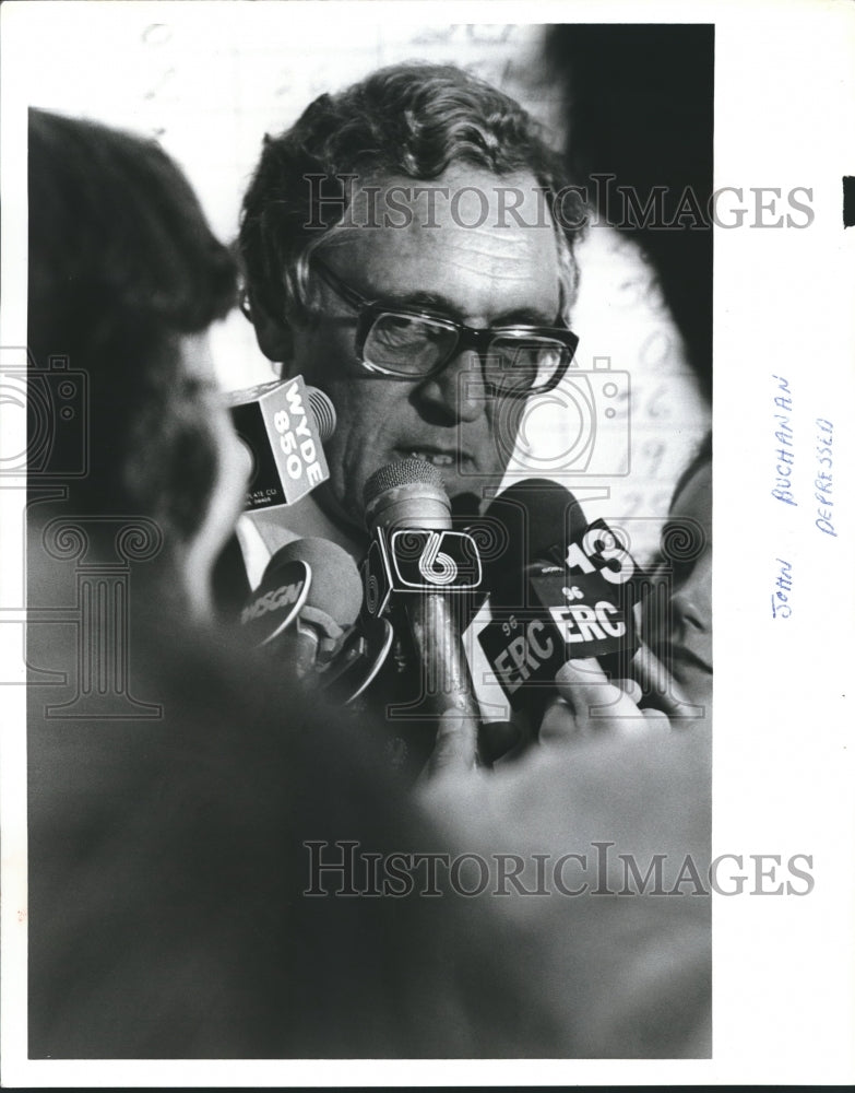 1980 Press Photo Politician John Buchanan at press conference - abna22098 - Historic Images
