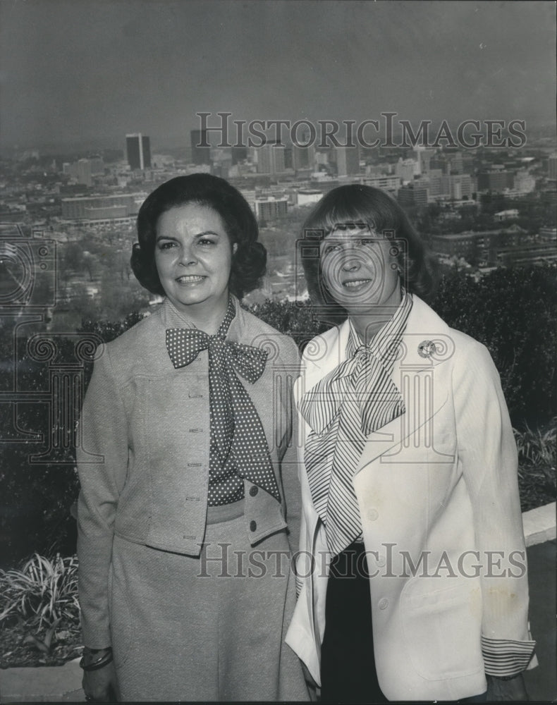 1977 Representatives of Executives Secretaries, Inc., Birmingham - Historic Images