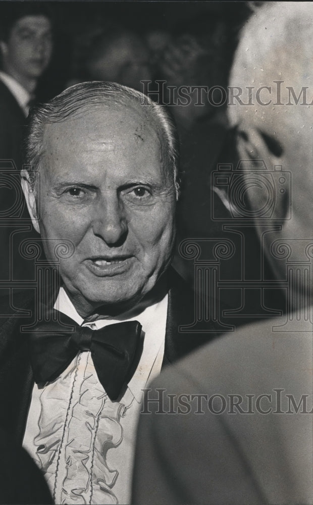 1983 Joe Bruno honored for 50 years in retailing, Birmingham - Historic Images