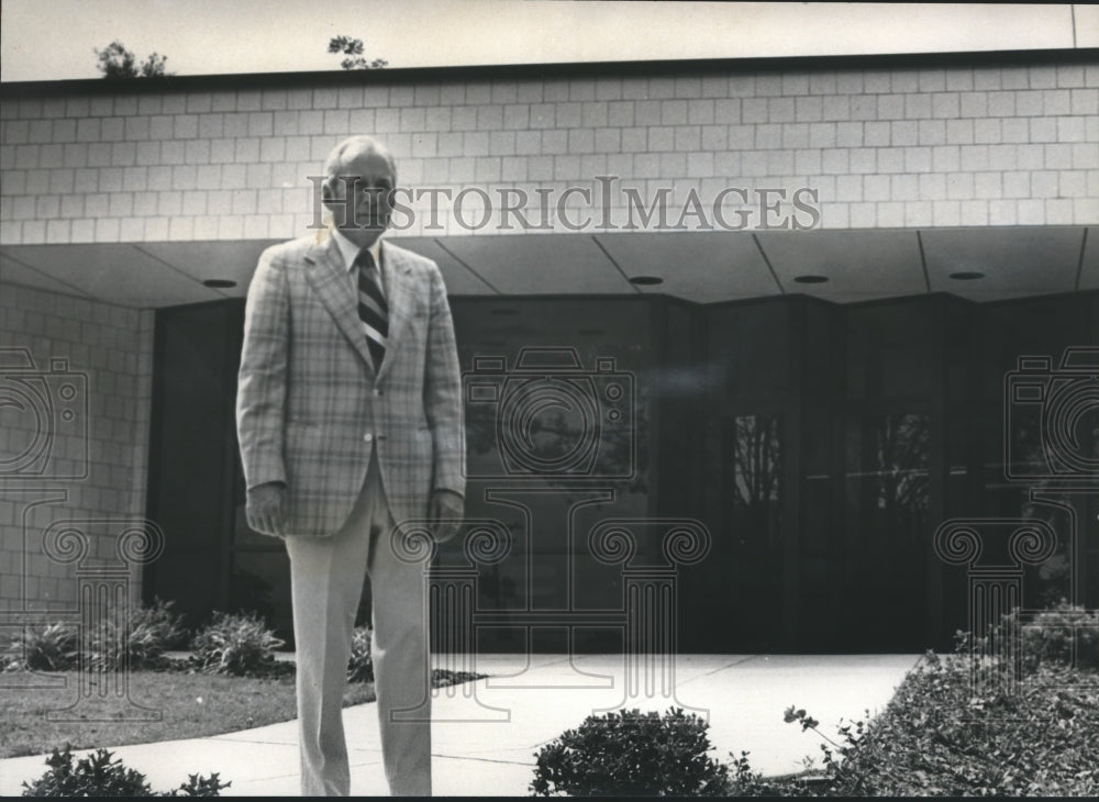 1976 Press Photo Mayor Robert Bolton, City Hall, Columbiana, Alabama - abna22415 - Historic Images