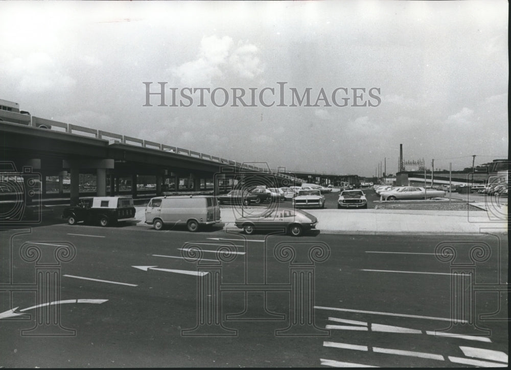 1972 Press Photo Parking lot in Birmingham, Alabama - abna22482 - Historic Images