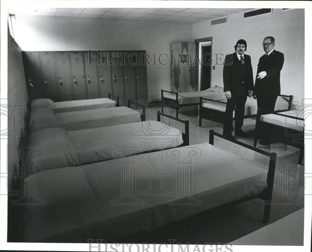 1981, New treatment center at Salvation Army, Birmingham - abna22641 - Historic Images