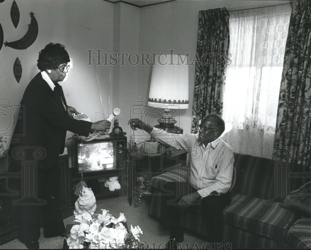 1981 Willie and Geneva Moore in New Pilgrim Towers Retirement Homes - Historic Images