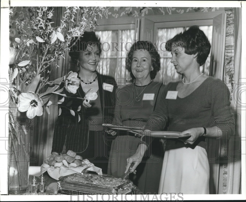 1982 Lucy Baxley, Lucy Thompson, Nancy Austin, Alabama - Historic Images