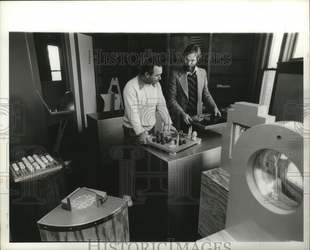 1979 Alabama-Designers at Birmingham's Discovery Place museum. - Historic Images