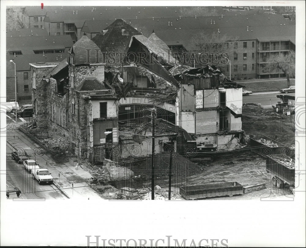 1992, Alabama-Birmingham 1st Baptist church demolition. - abna22787 - Historic Images