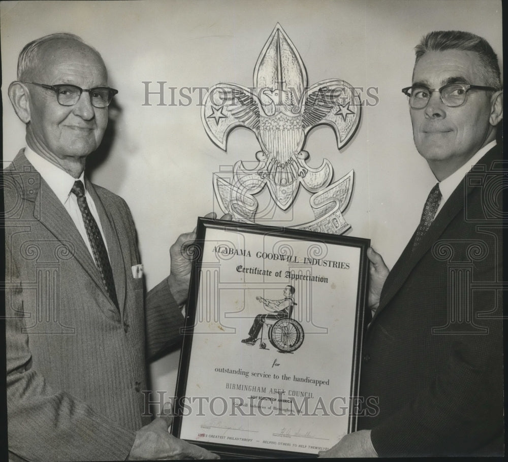 1961 Press Photo Alabama-Birmingham Boy Scouts receive award of appreciation. - Historic Images