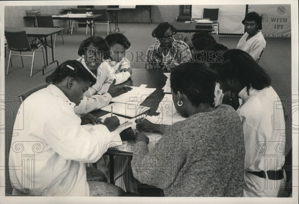 1988 Elaine Hall, with some of students in Union Springs, Alabama - Historic Images