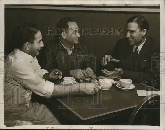 1949 Press Photo Laurie Battle, right, Politician with Others - abna22898 - Historic Images