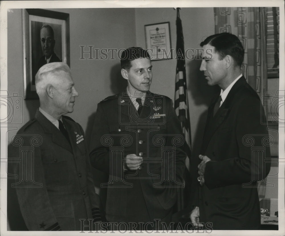 1951 Press Photo P. E. Gillespie, Frederick J. Wesson, Laurie C. Battle at Meet - Historic Images