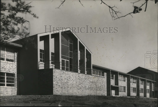 1958, Broke Hill School on Brow of Red Mountain, Birmingham - Historic Images