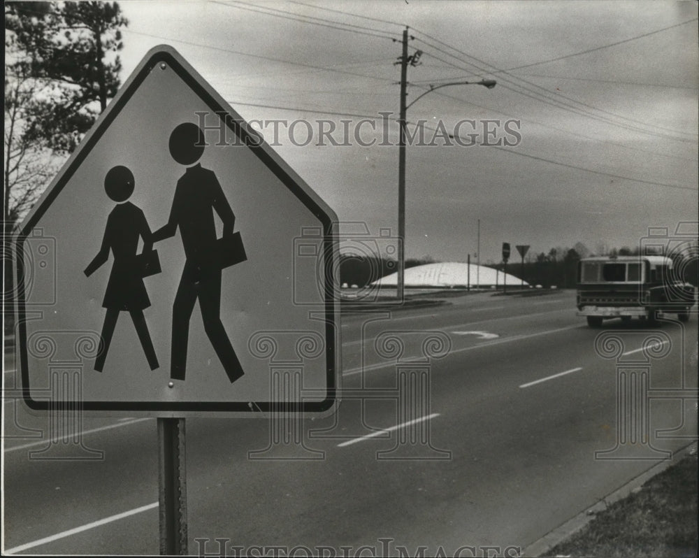 1978, School crossing sign, Birmingham, Alabama - abna22933 - Historic Images