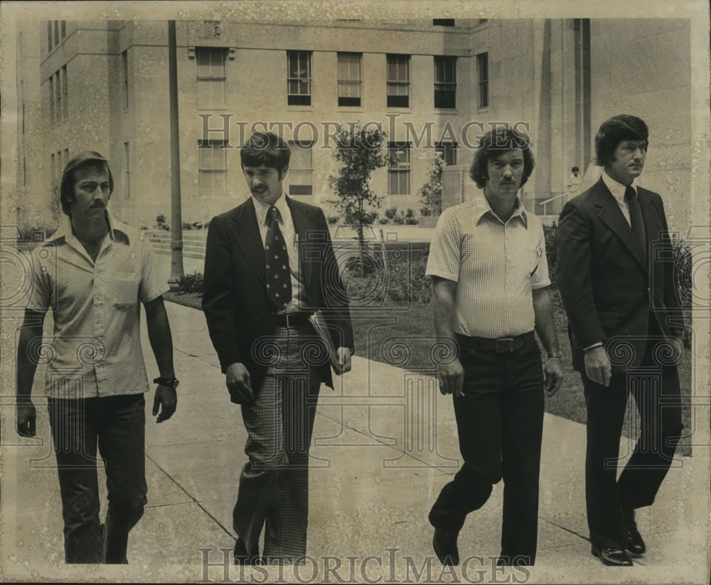 1976 Press Photo Ex-Birmingham Policeman Larry Blankenship, not the indicted - Historic Images