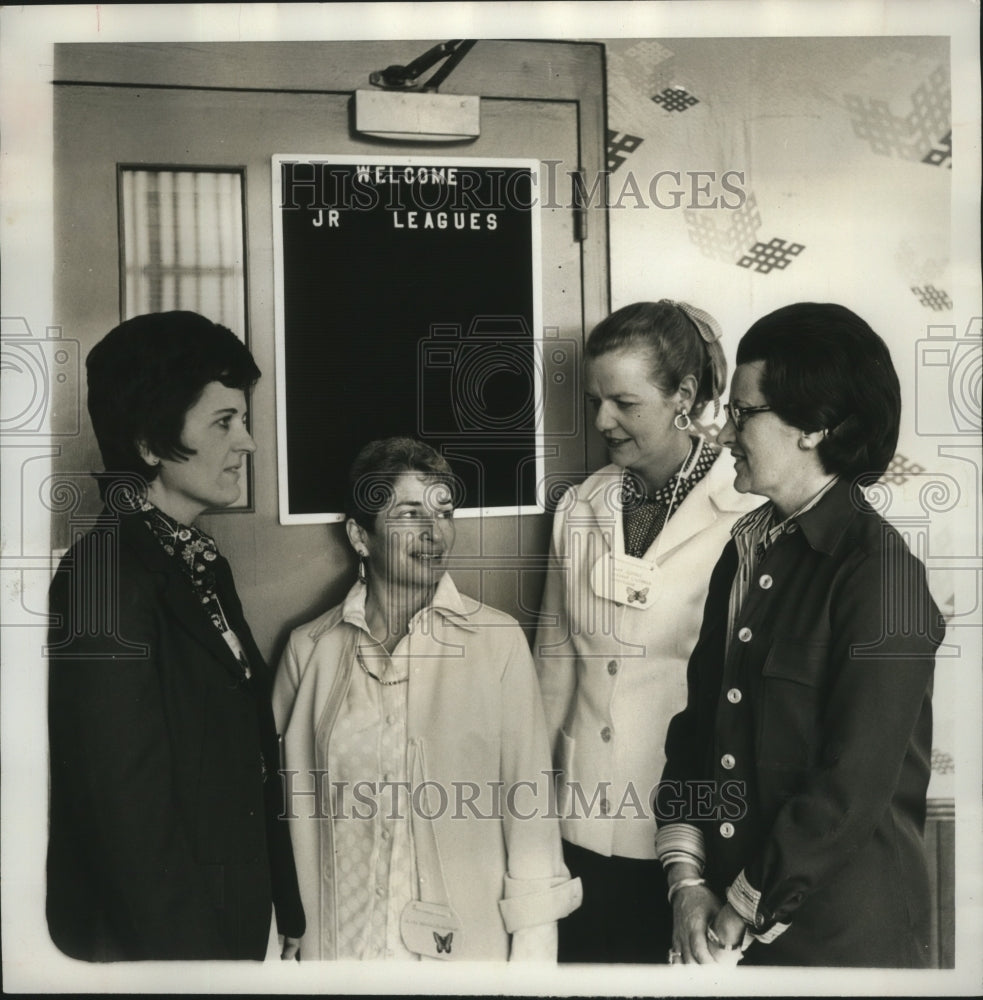 1974, Mrs. J. W. Bledsoe, Junior, Junior League with Others - Historic Images