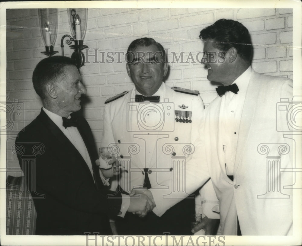 1969 Press Photo Managing Editor of the Birmingham News John W. Bloomer - Historic Images