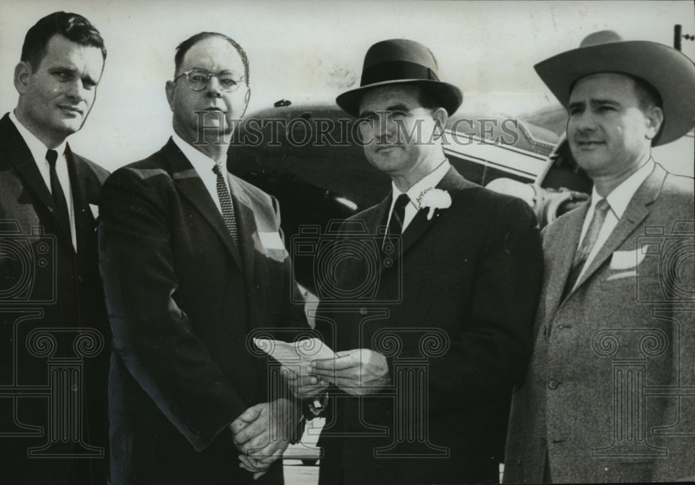 1961 Press Photo Mayor Loigh Pegues, Judge David Lee, Patterson and Others - Historic Images