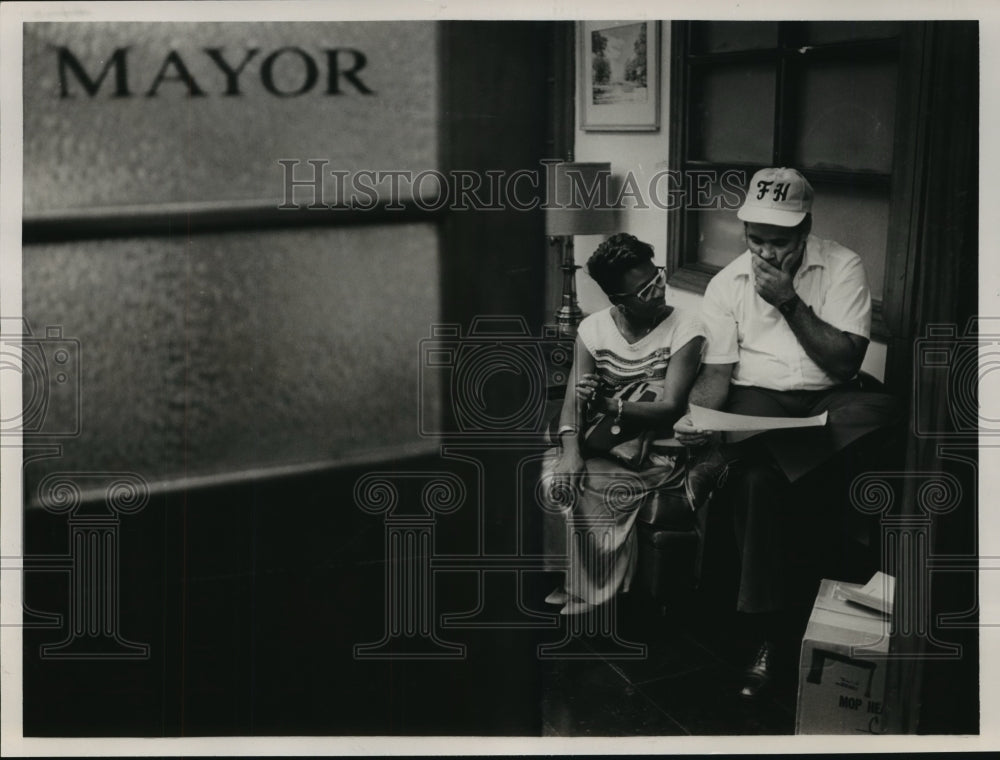 1988 Press Photo Paulette Johnson and Johnnie Wyatt, Fairfield Mayors Race - Historic Images
