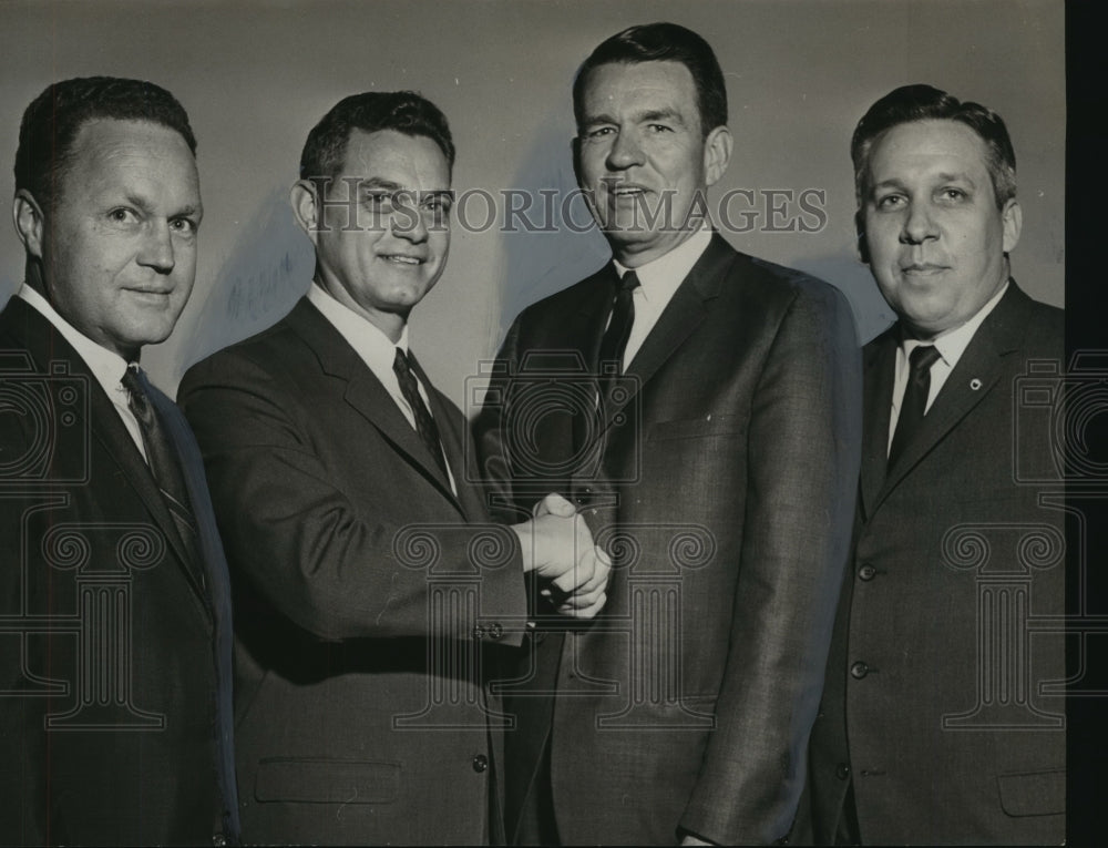 1965 Press Photo Lester Wyatt, Paul Huck, C. C. Cowlman, B. C. Hours at Event - Historic Images