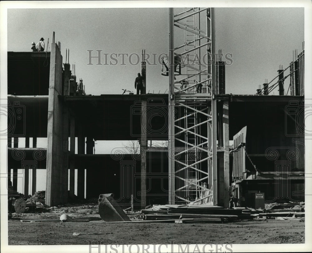 1980, Regency Crown Condominiums on Red Mountain under construction - Historic Images