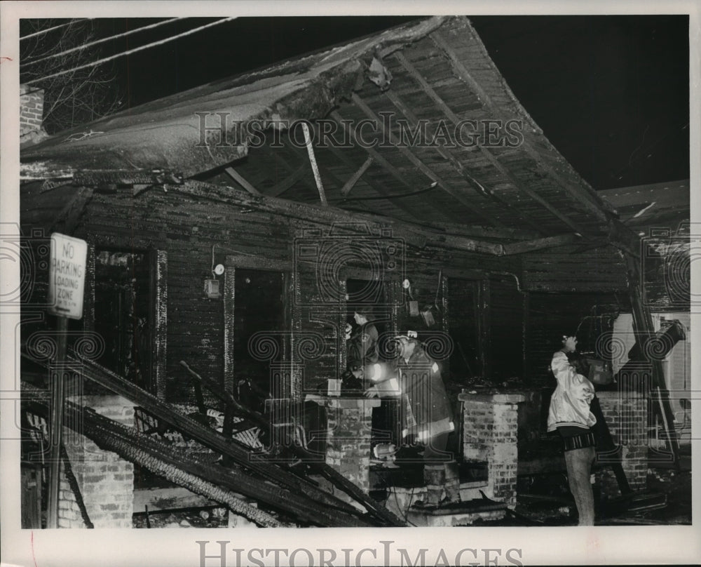 1987 Fire on O Avenue in Ensley, Alabama with Firefighters - Historic Images